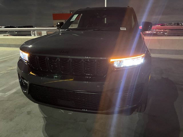 2024 Jeep Grand Cherokee Altitude X 18