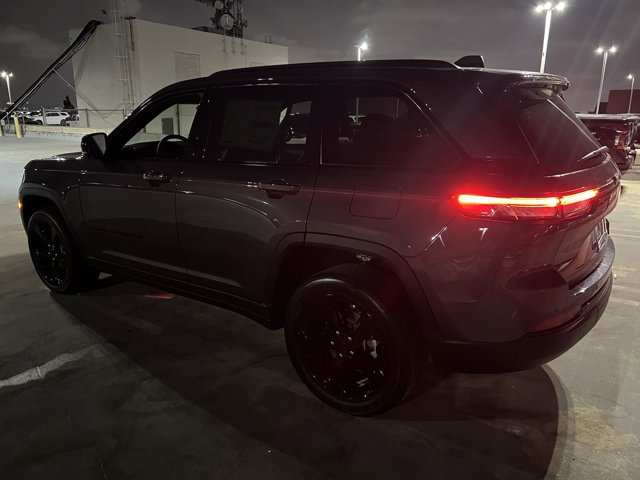 2024 Jeep Grand Cherokee Altitude X 30