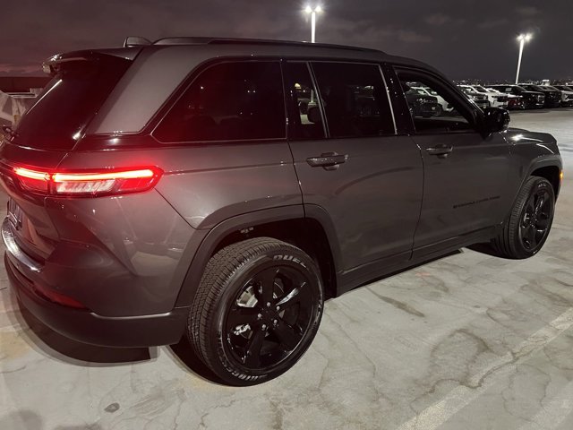 2024 Jeep Grand Cherokee Altitude X 31