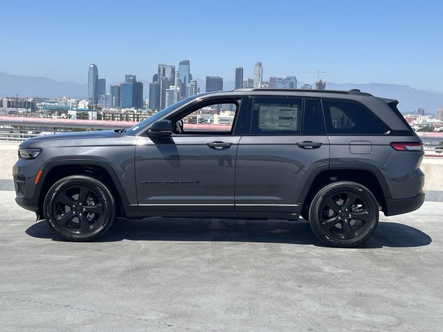 2024 Jeep Grand Cherokee Altitude X 5