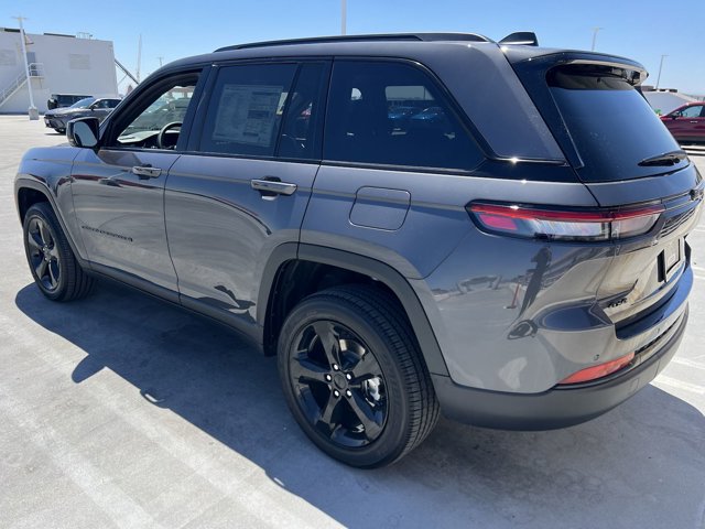 2024 Jeep Grand Cherokee Altitude X 28