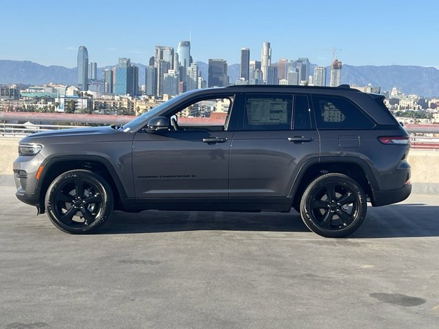 2024 Jeep Grand Cherokee Altitude X 5