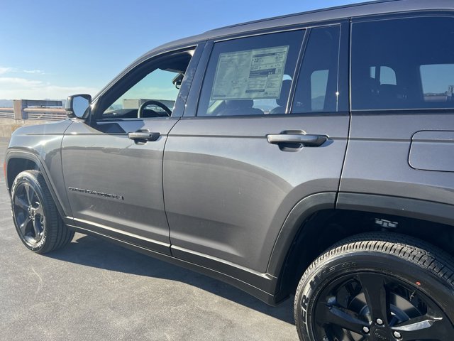 2024 Jeep Grand Cherokee Altitude X 16