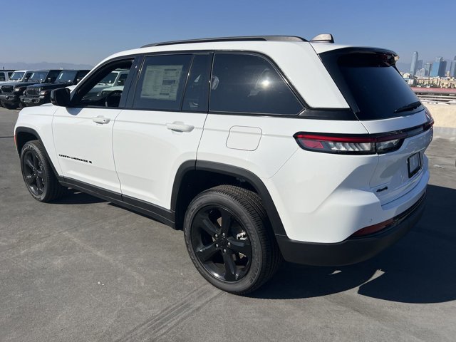 2024 Jeep Grand Cherokee Altitude X 16