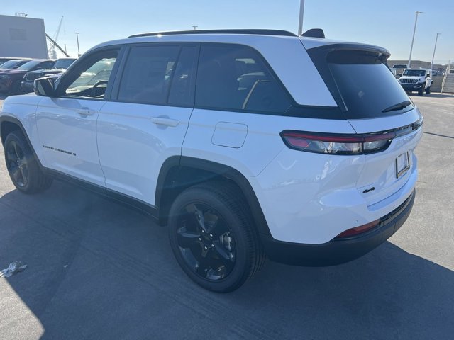 2024 Jeep Grand Cherokee Altitude X 30