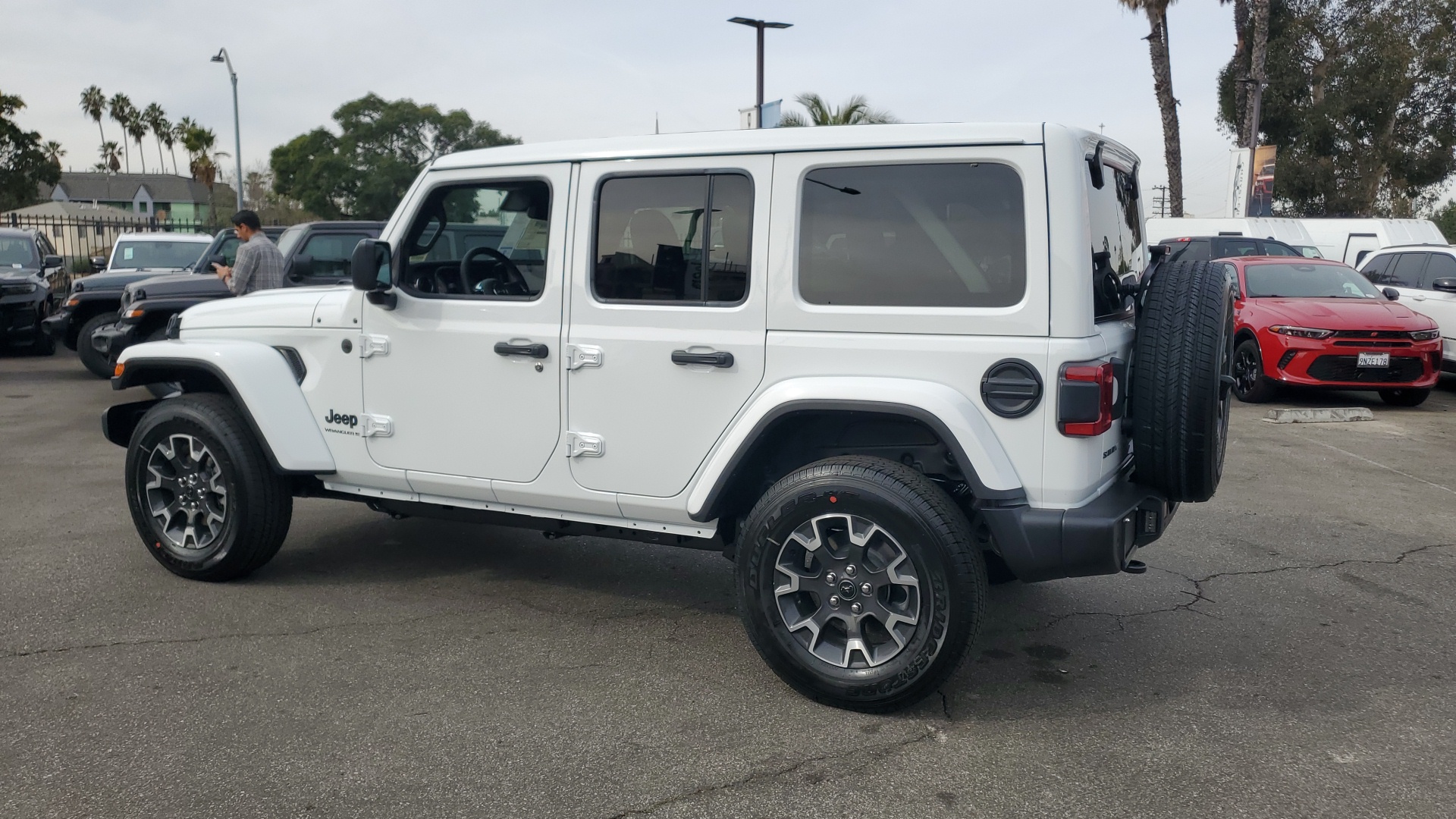 2025 Jeep Wrangler Sahara 3