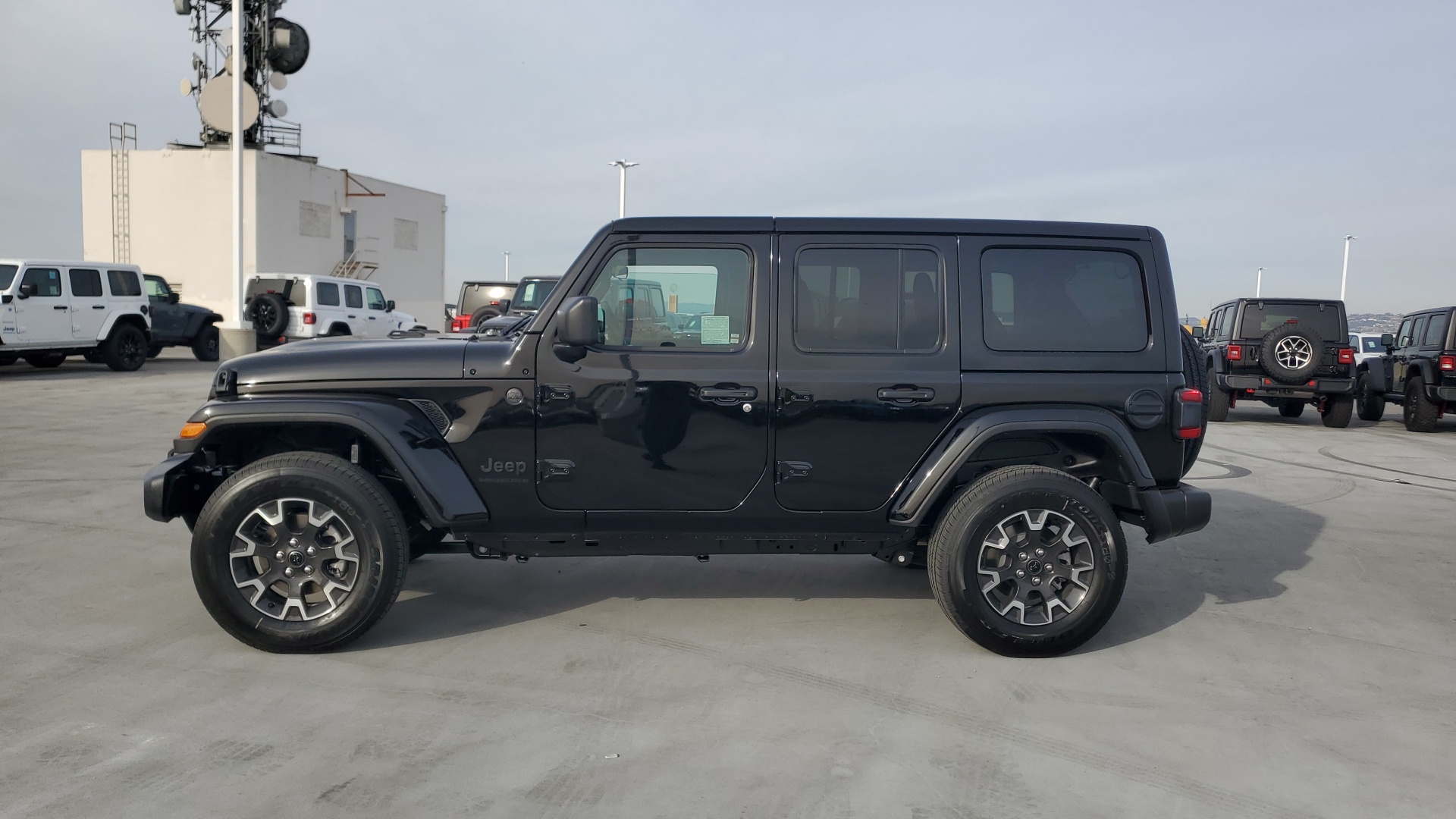 2025 Jeep Wrangler Sahara 3