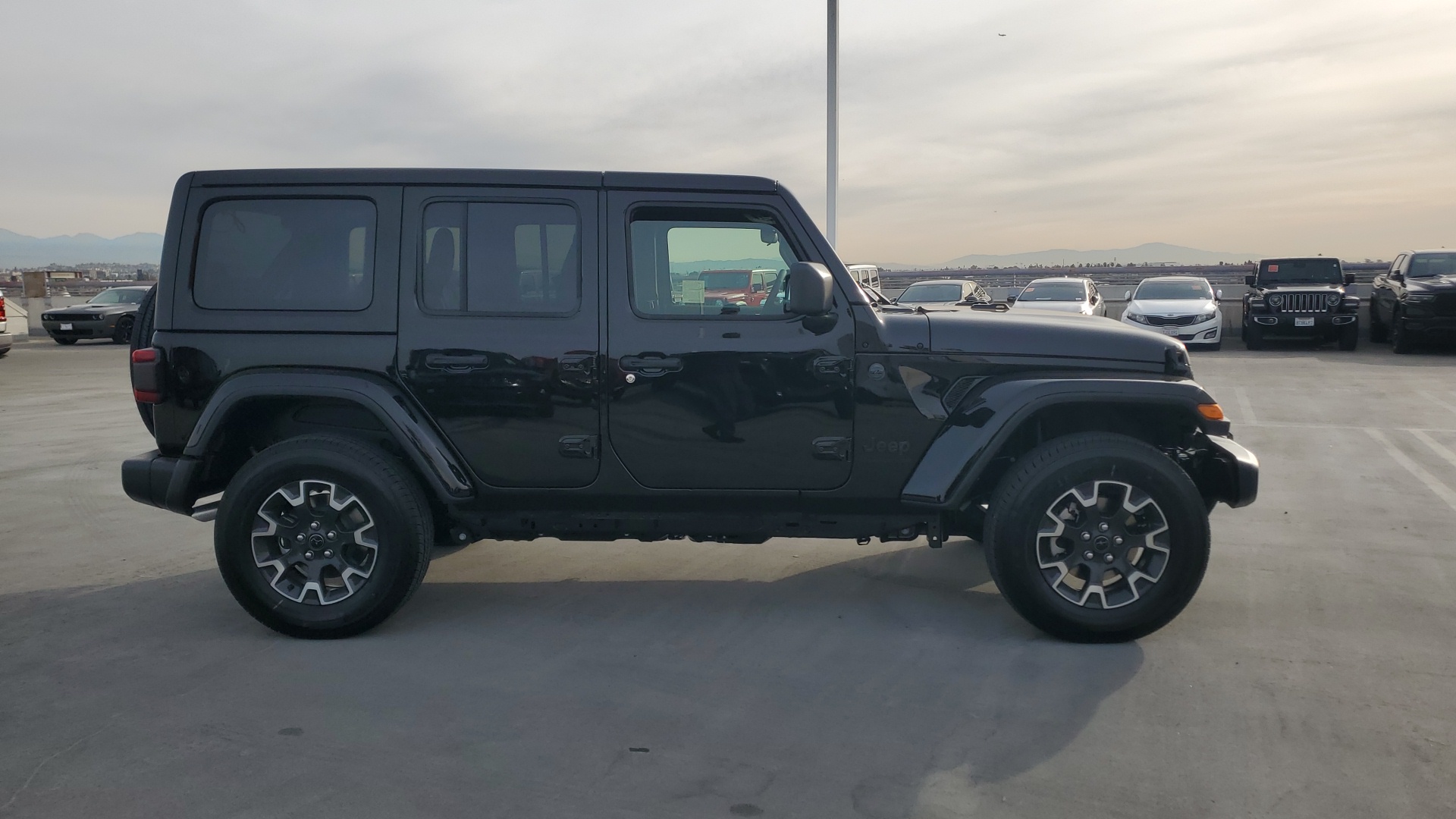 2025 Jeep Wrangler Sahara 7