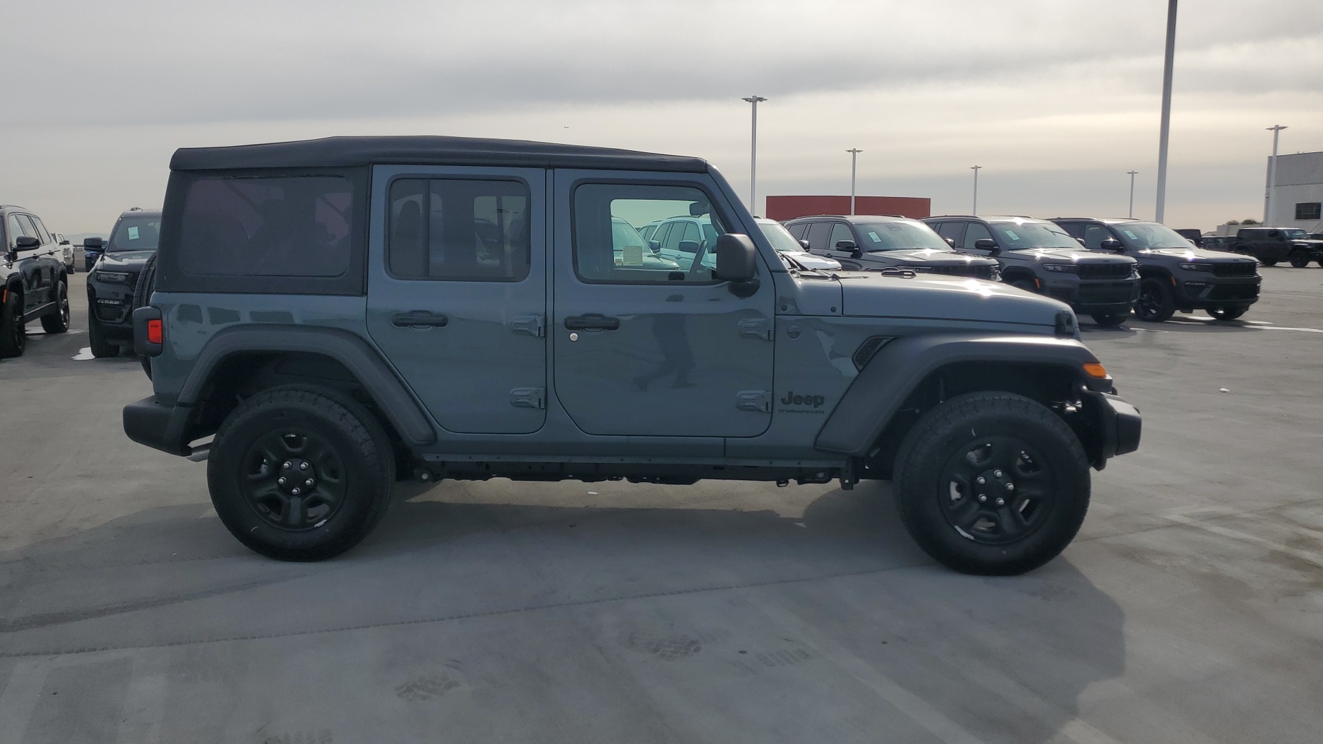 2025 Jeep Wrangler Sport 6