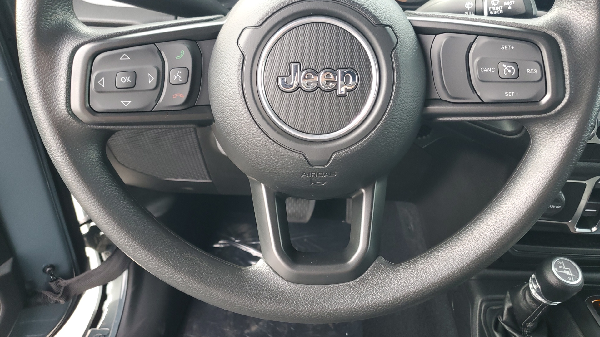 2025 Jeep Wrangler Sport 22