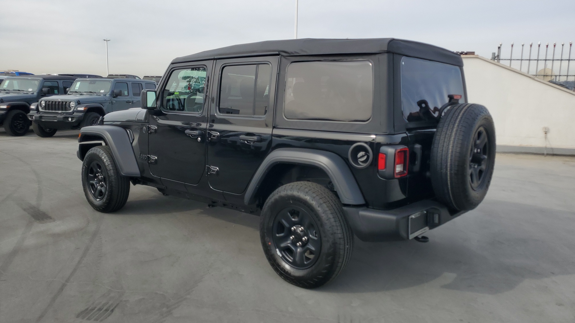 2025 Jeep Wrangler Sport 3