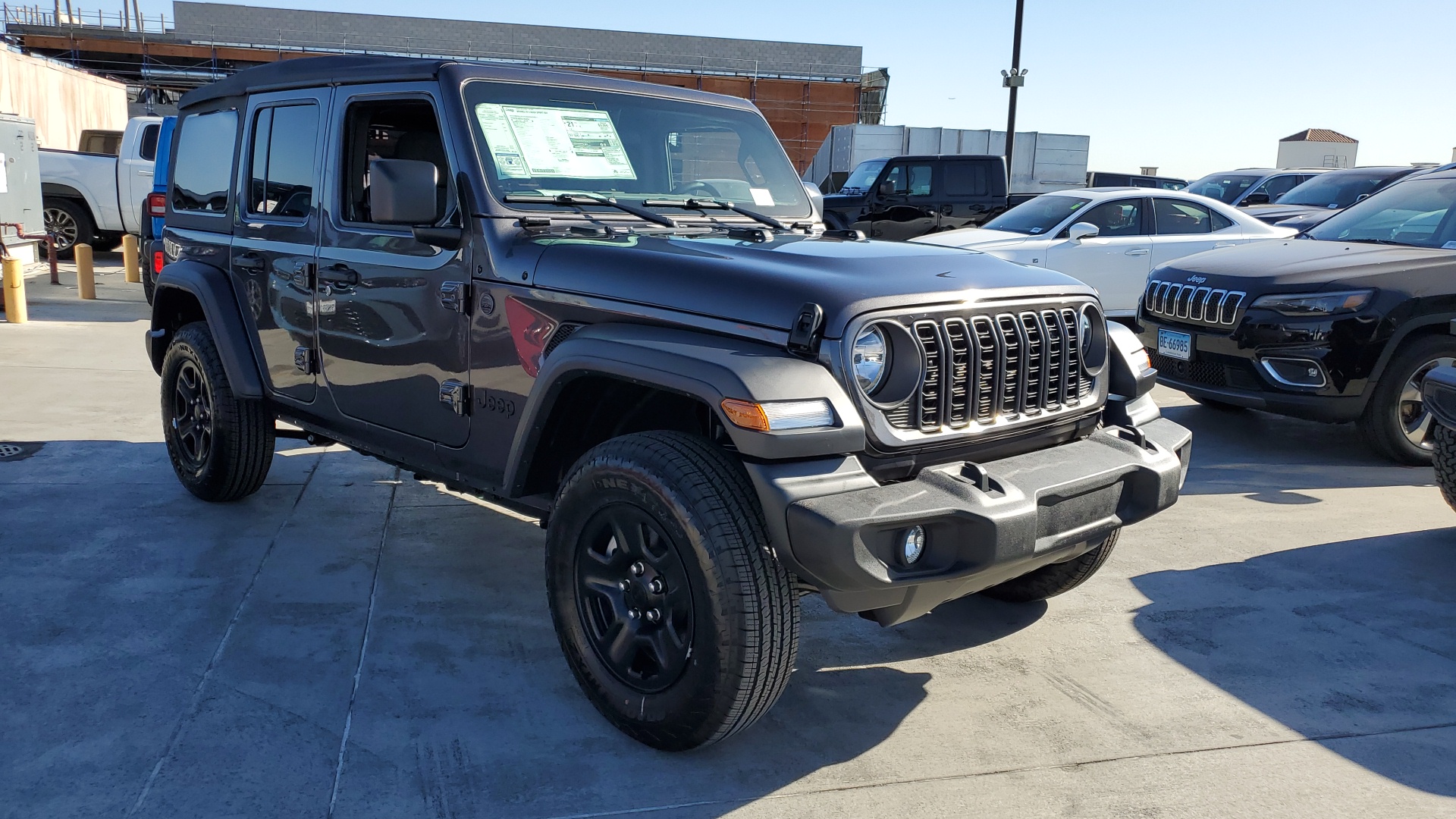 2025 Jeep Wrangler Sport 4