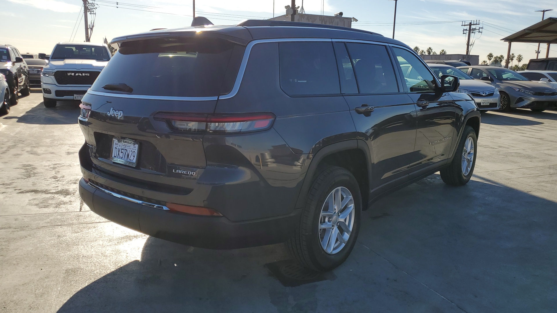 2025 Jeep Grand Cherokee L Laredo 3