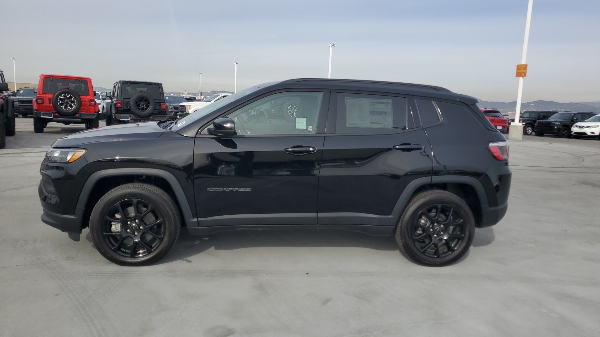 2025 Jeep Compass Latitude 2