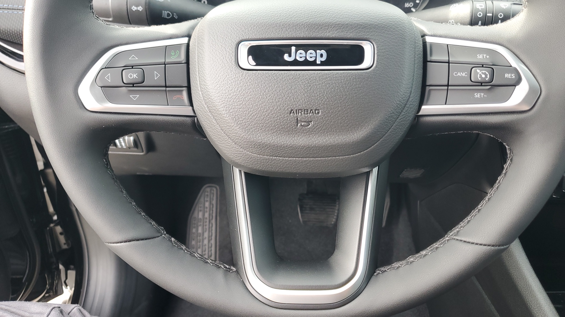 2025 Jeep Compass Latitude 22