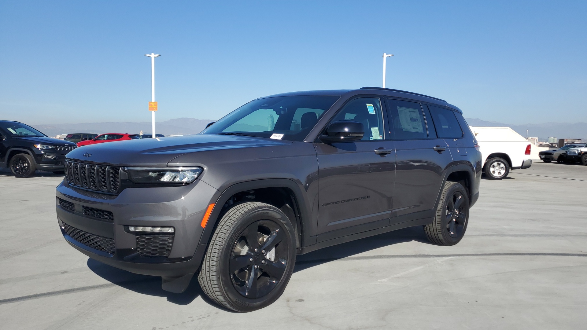 2025 Jeep Grand Cherokee L Limited 1