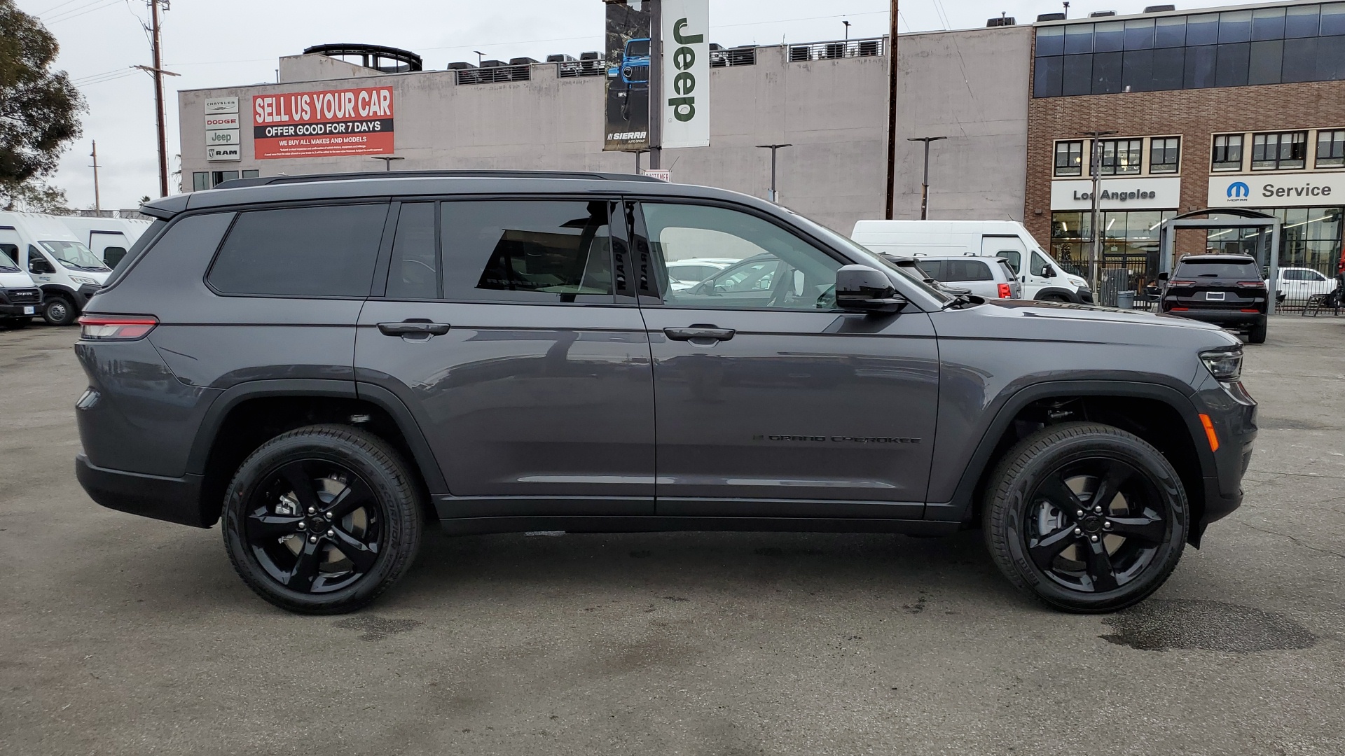 2025 Jeep Grand Cherokee L Limited 12