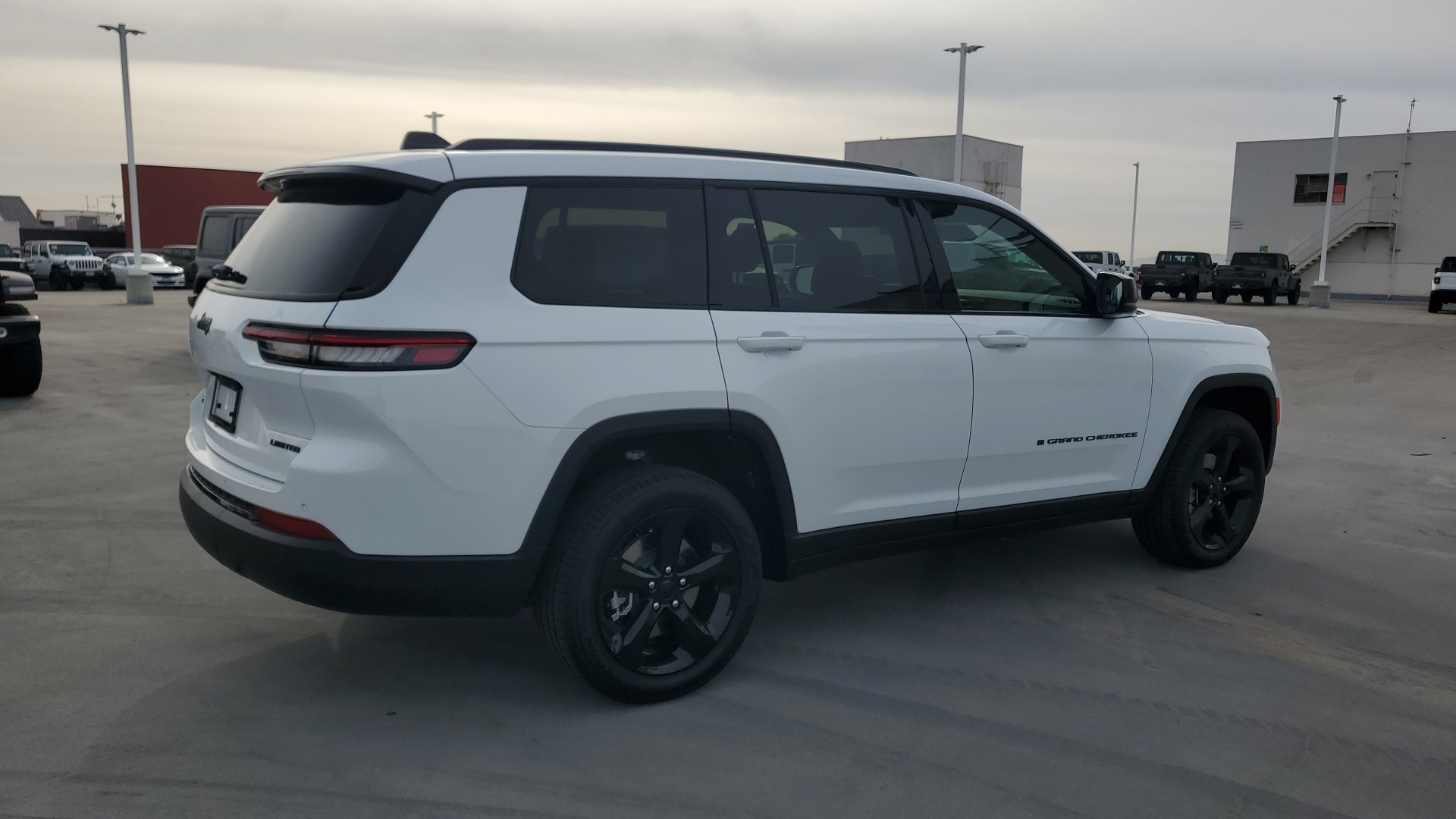 2025 Jeep Grand Cherokee L Limited 5