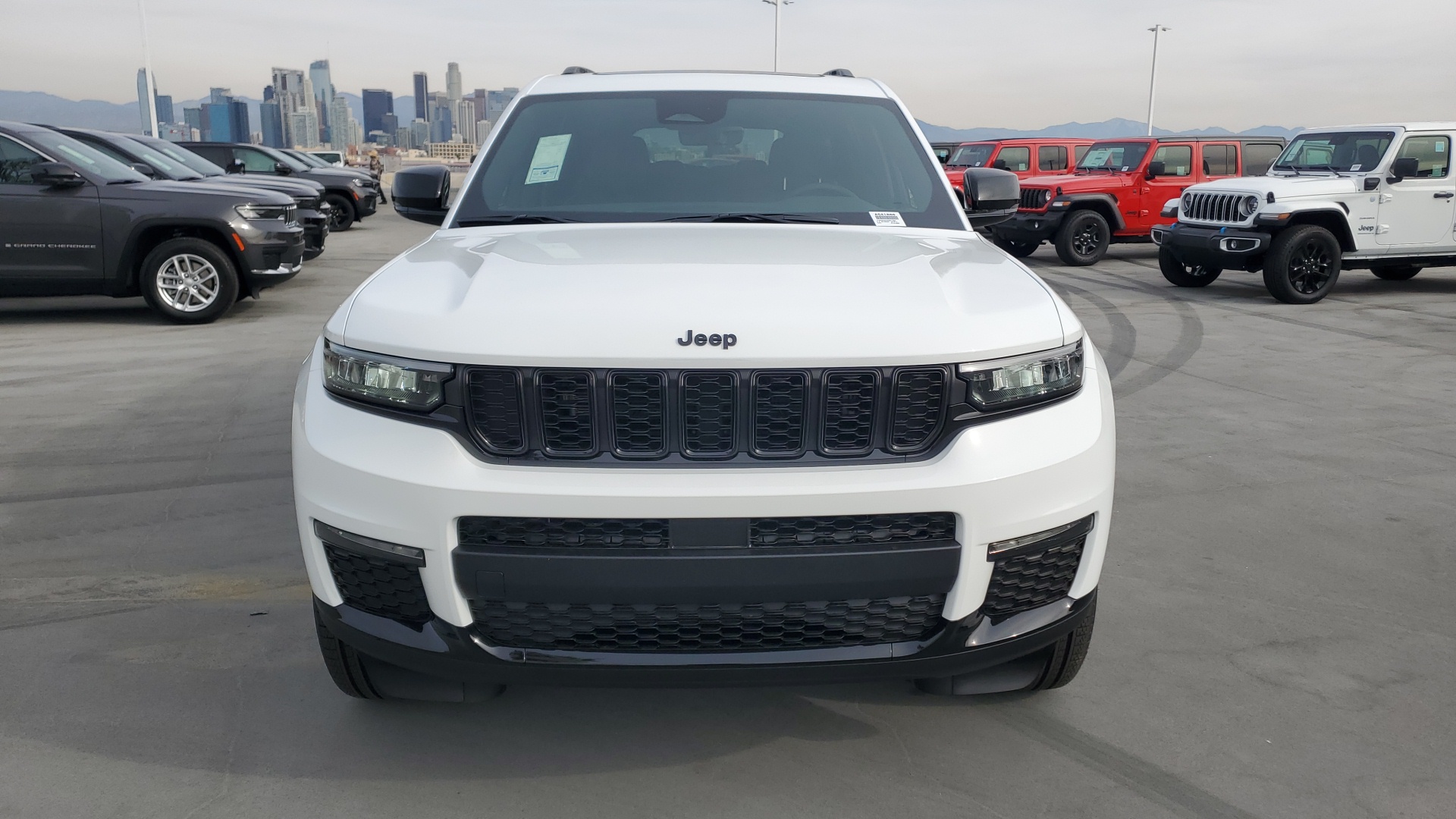 2025 Jeep Grand Cherokee L Limited 8