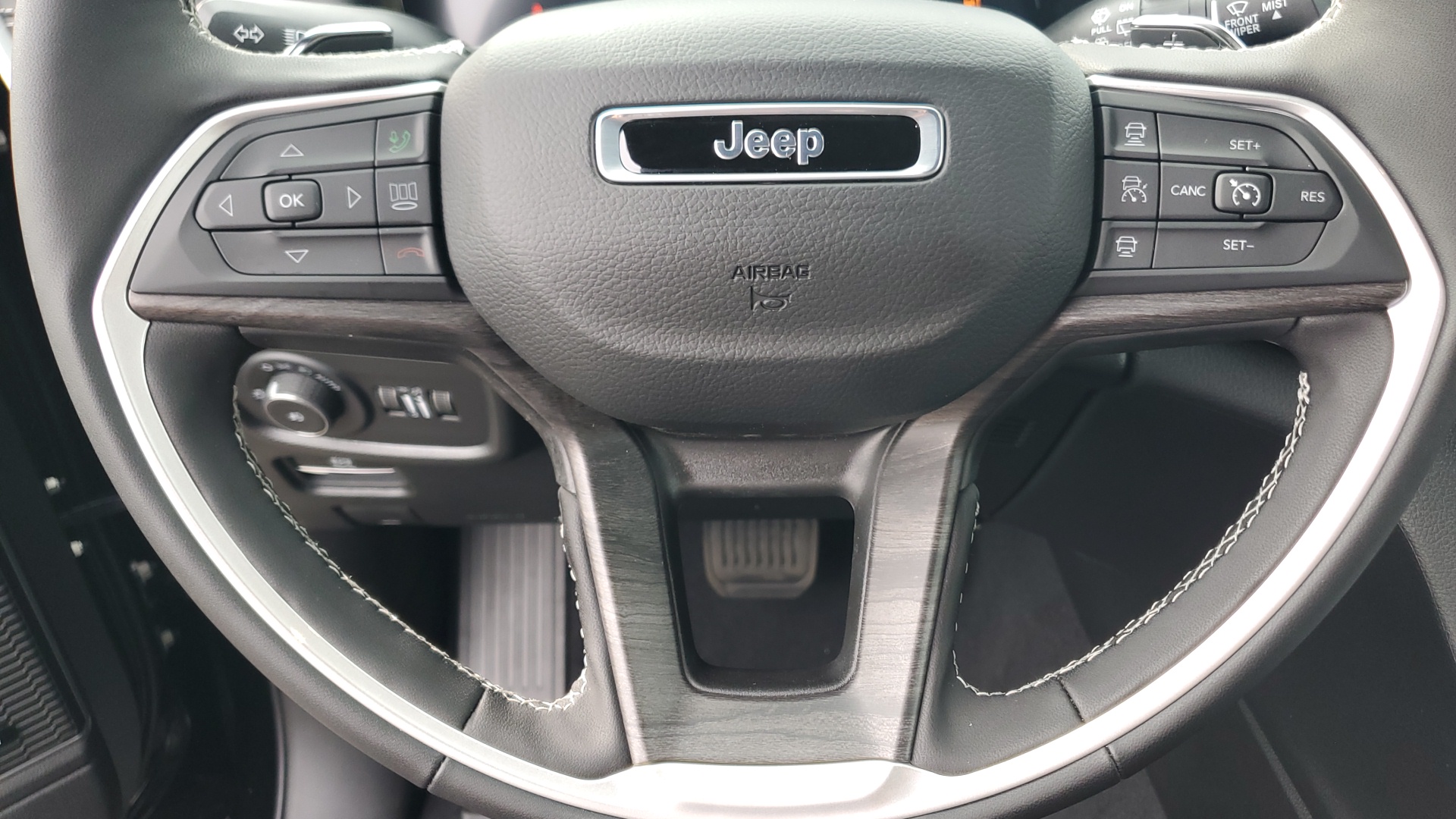 2025 Jeep Grand Cherokee L Limited 22