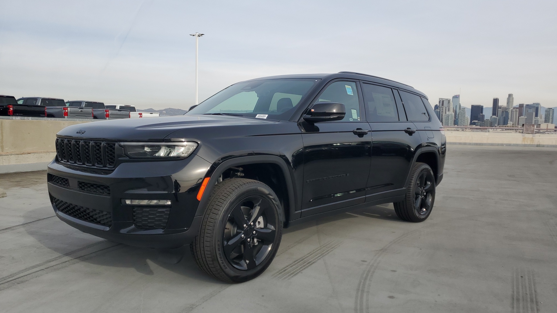 2025 Jeep Grand Cherokee L Limited 1