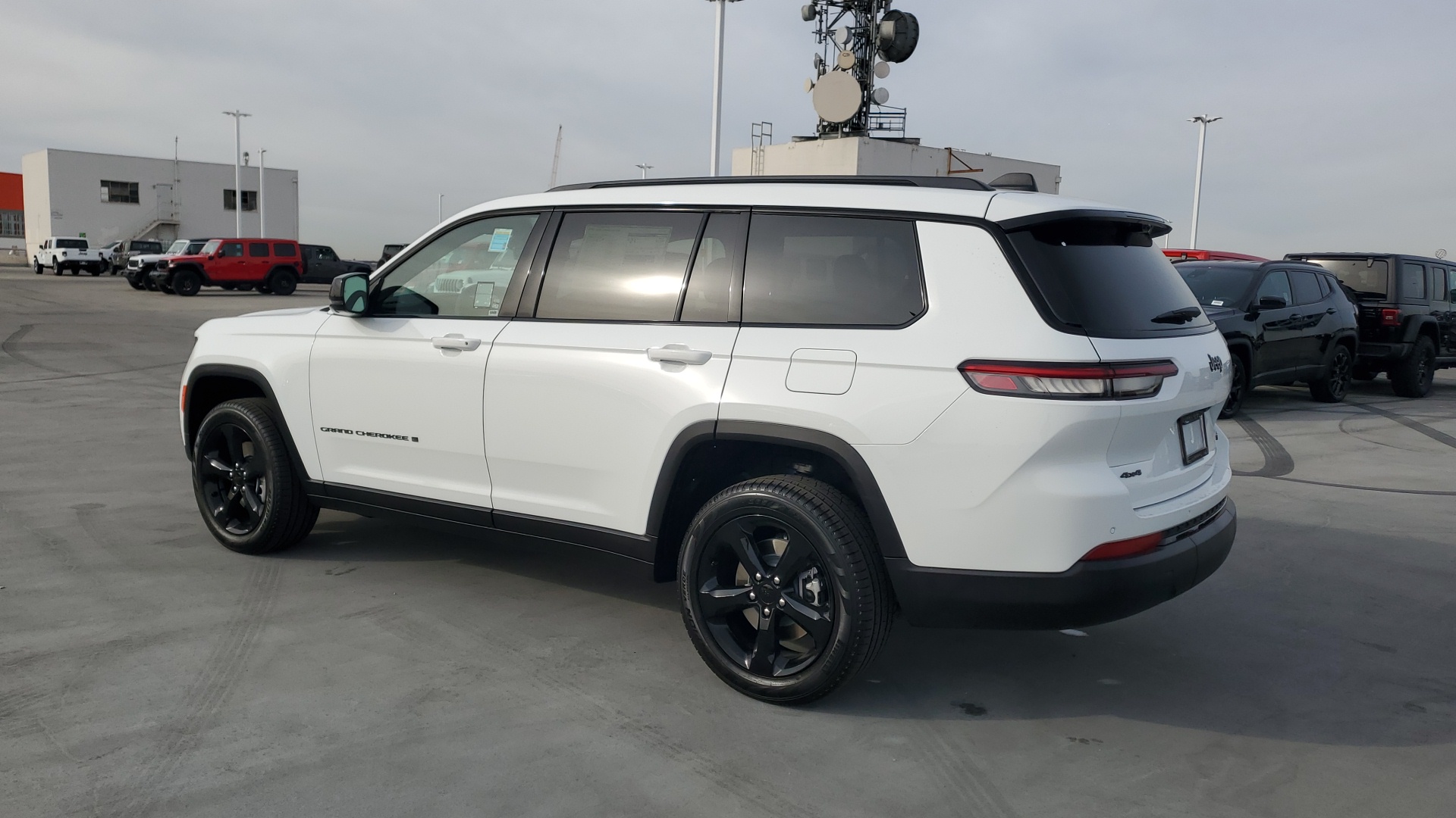 2025 Jeep Grand Cherokee L Limited 3