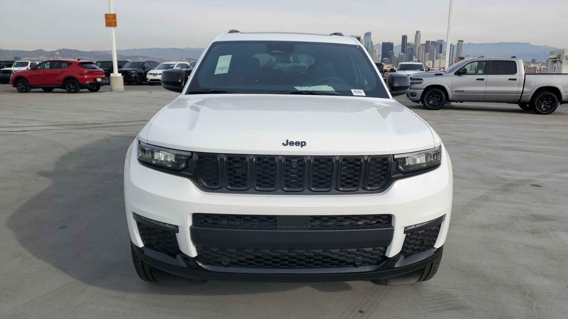 2025 Jeep Grand Cherokee L Limited 8