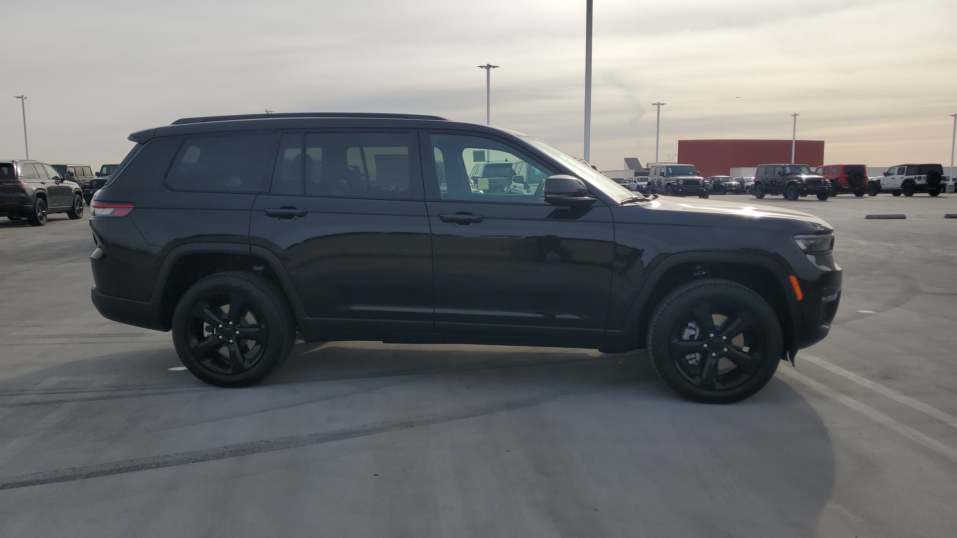 2025 Jeep Grand Cherokee L Limited 6