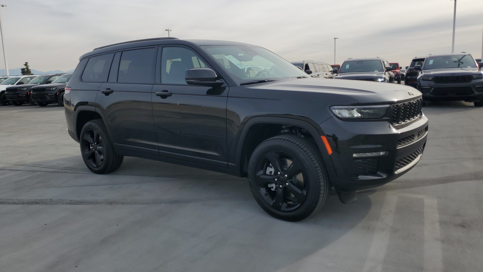 2025 Jeep Grand Cherokee L Limited 7