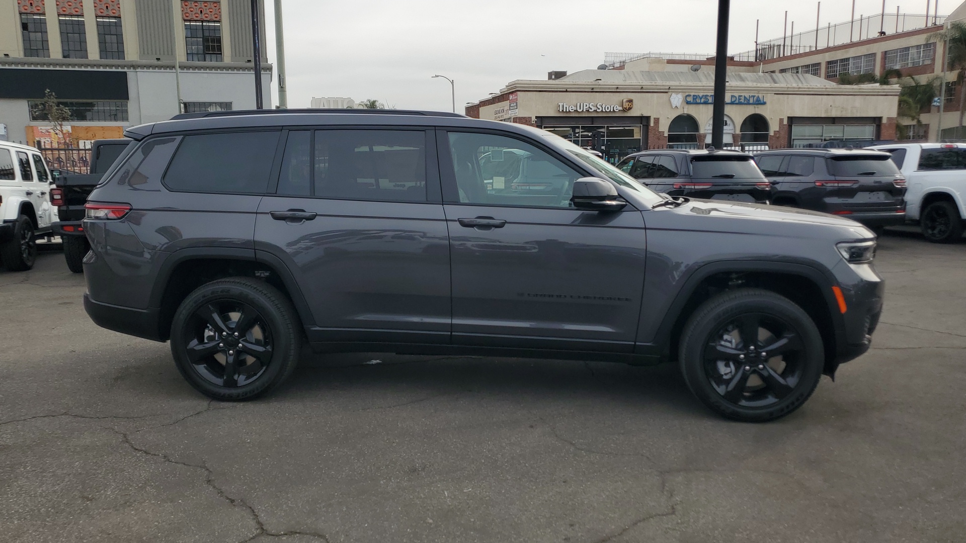 2025 Jeep Grand Cherokee L Altitude X 6