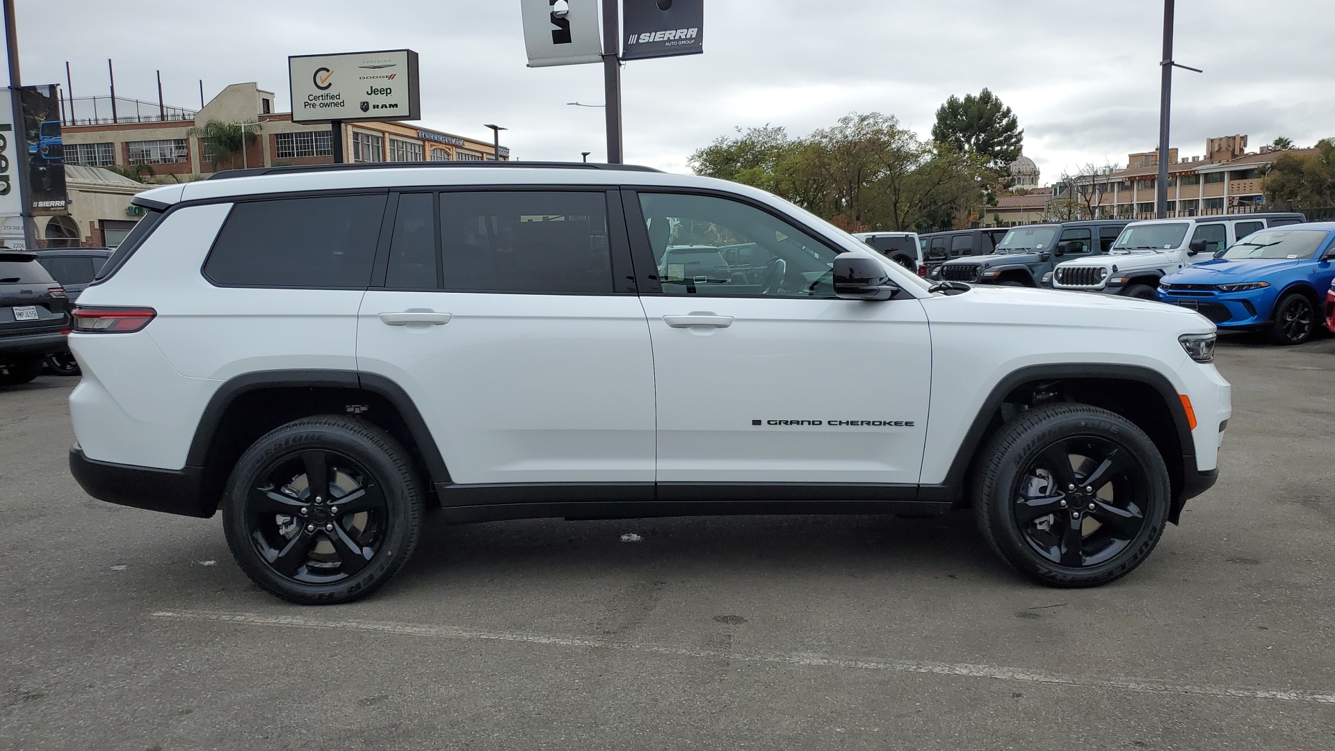 2025 Jeep Grand Cherokee L Altitude X 6