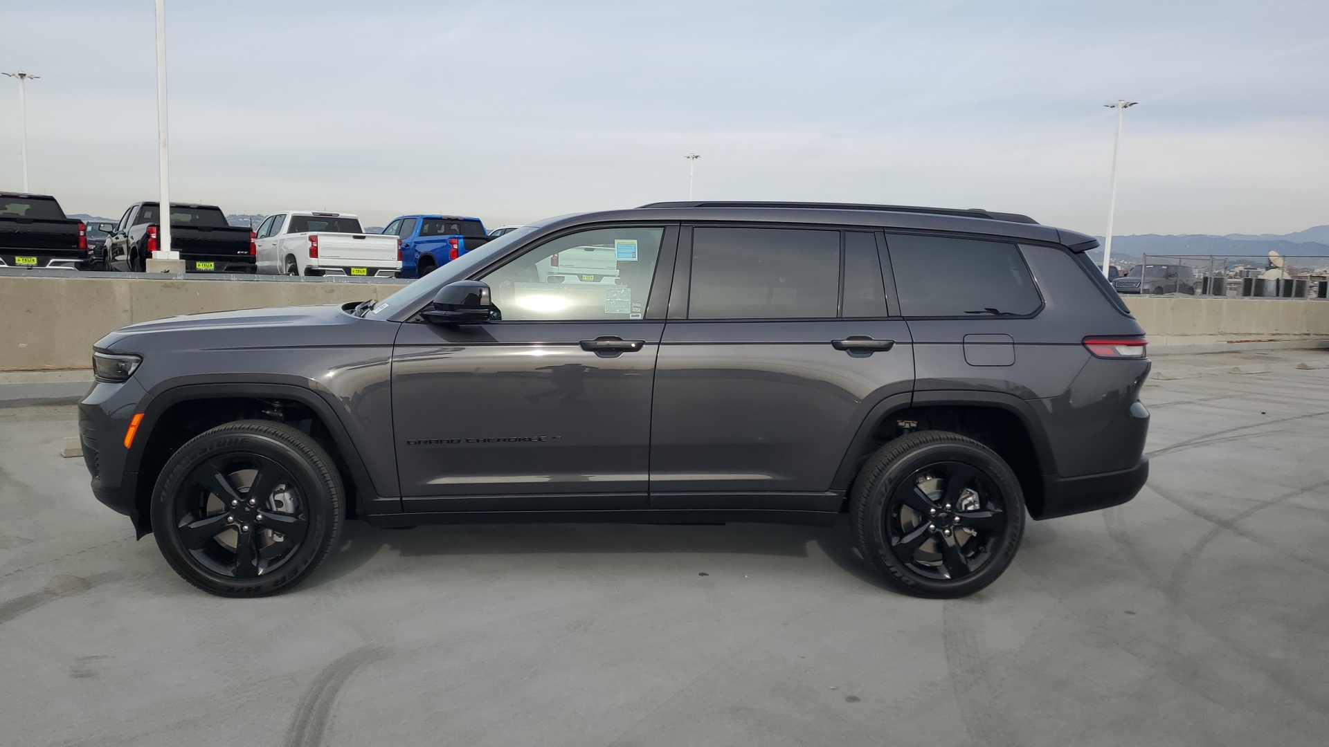 2025 Jeep Grand Cherokee L Altitude X 2