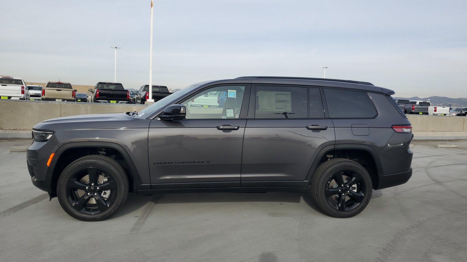 2025 Jeep Grand Cherokee L Altitude X 2