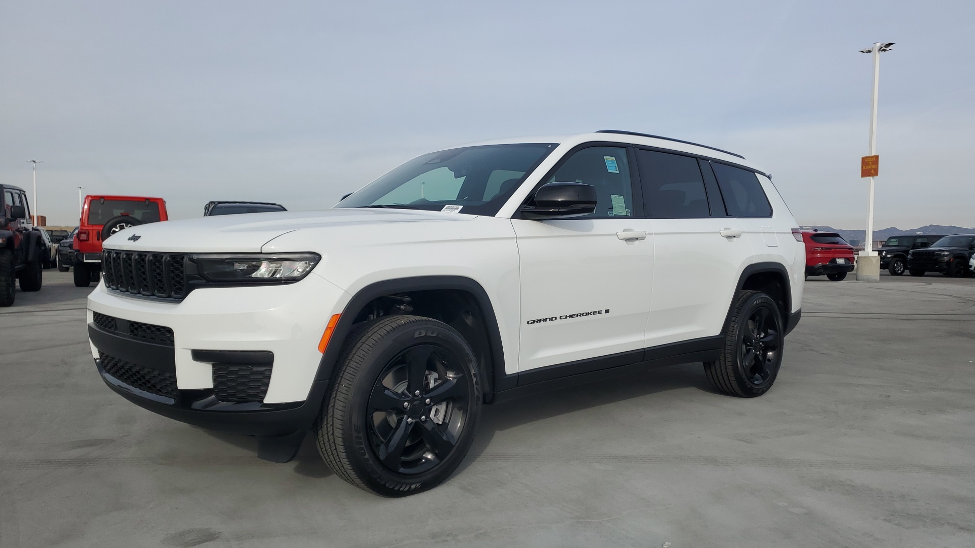 2025 Jeep Grand Cherokee L Altitude X 1