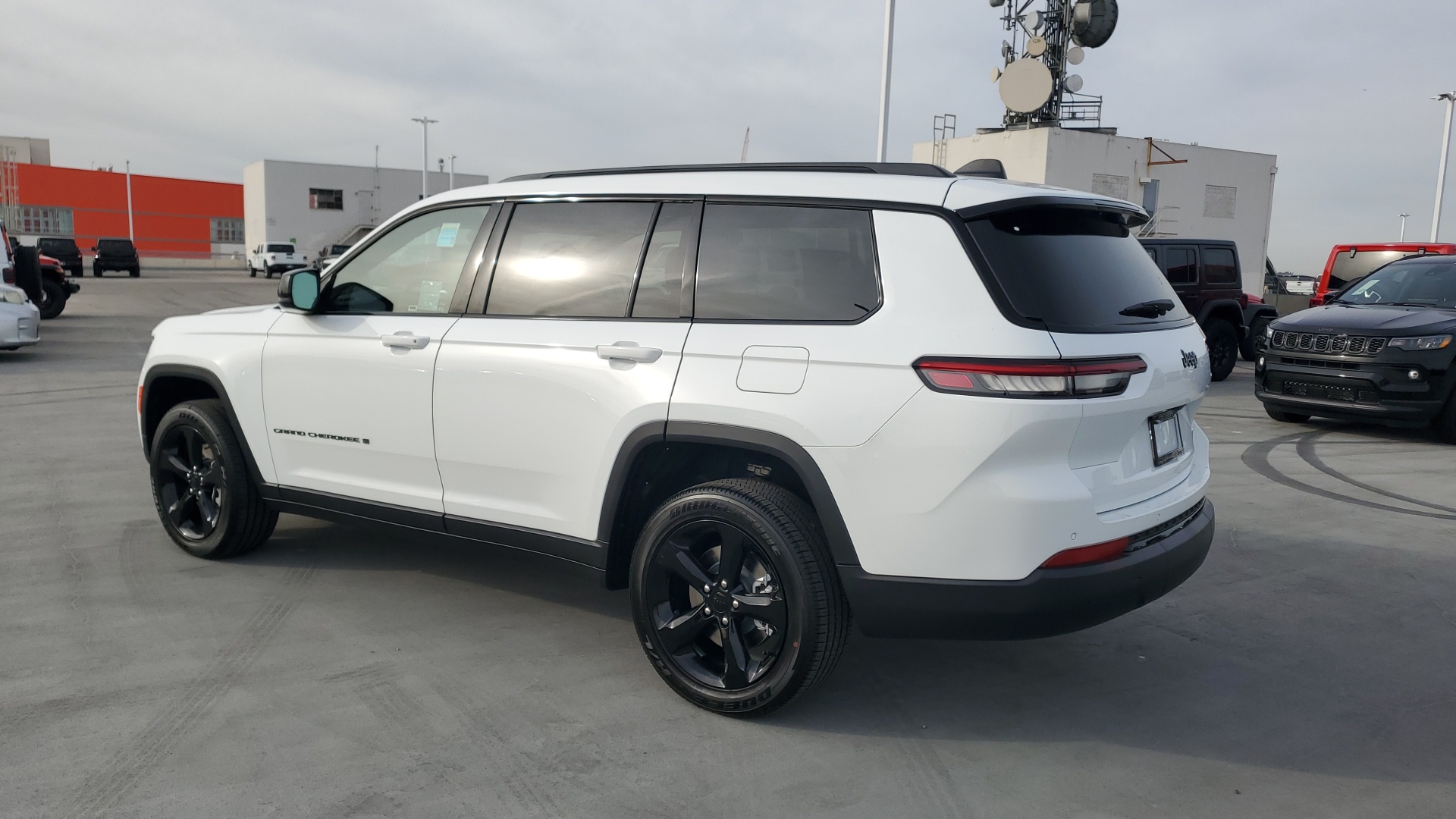 2025 Jeep Grand Cherokee L Altitude X 3