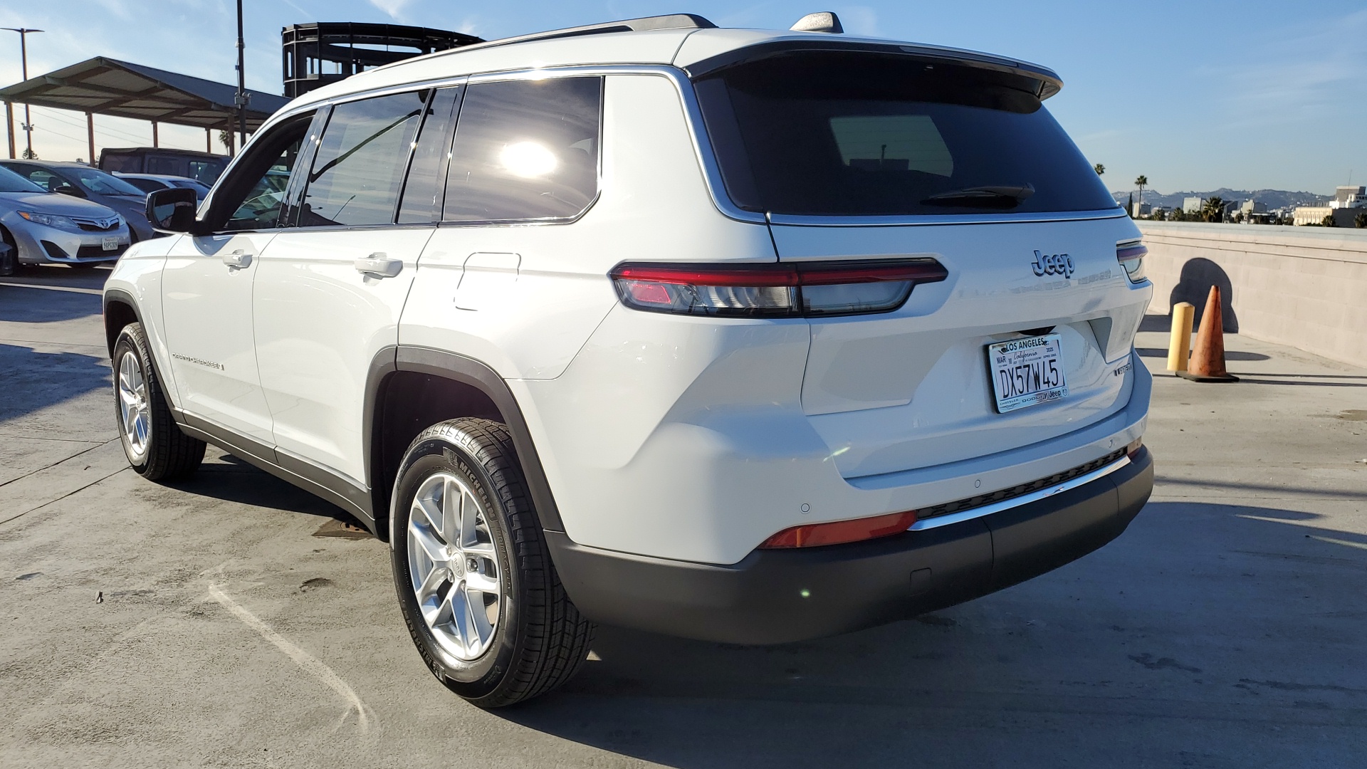 2025 Jeep Grand Cherokee L Laredo 2