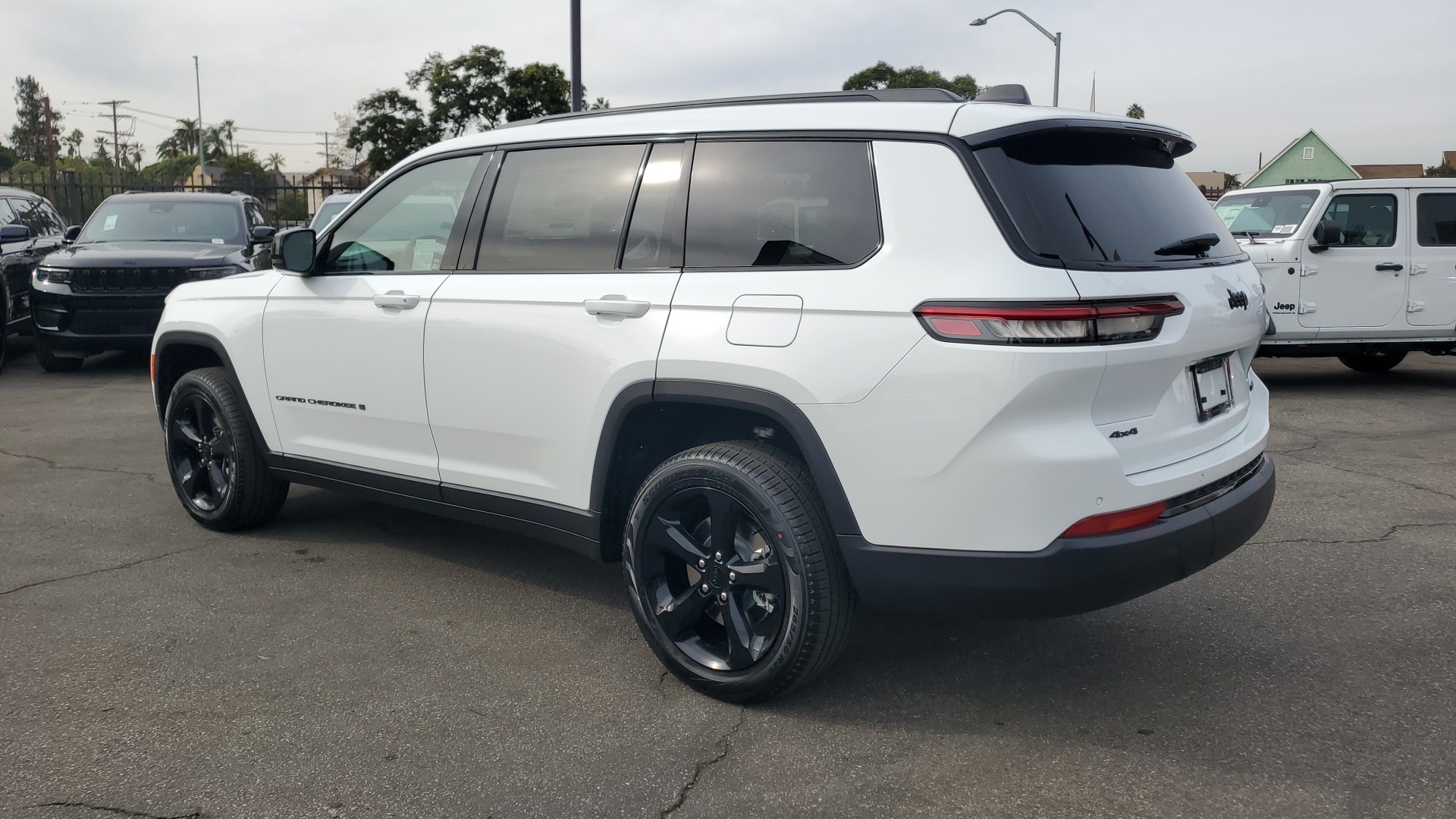 2025 Jeep Grand Cherokee L Limited 3