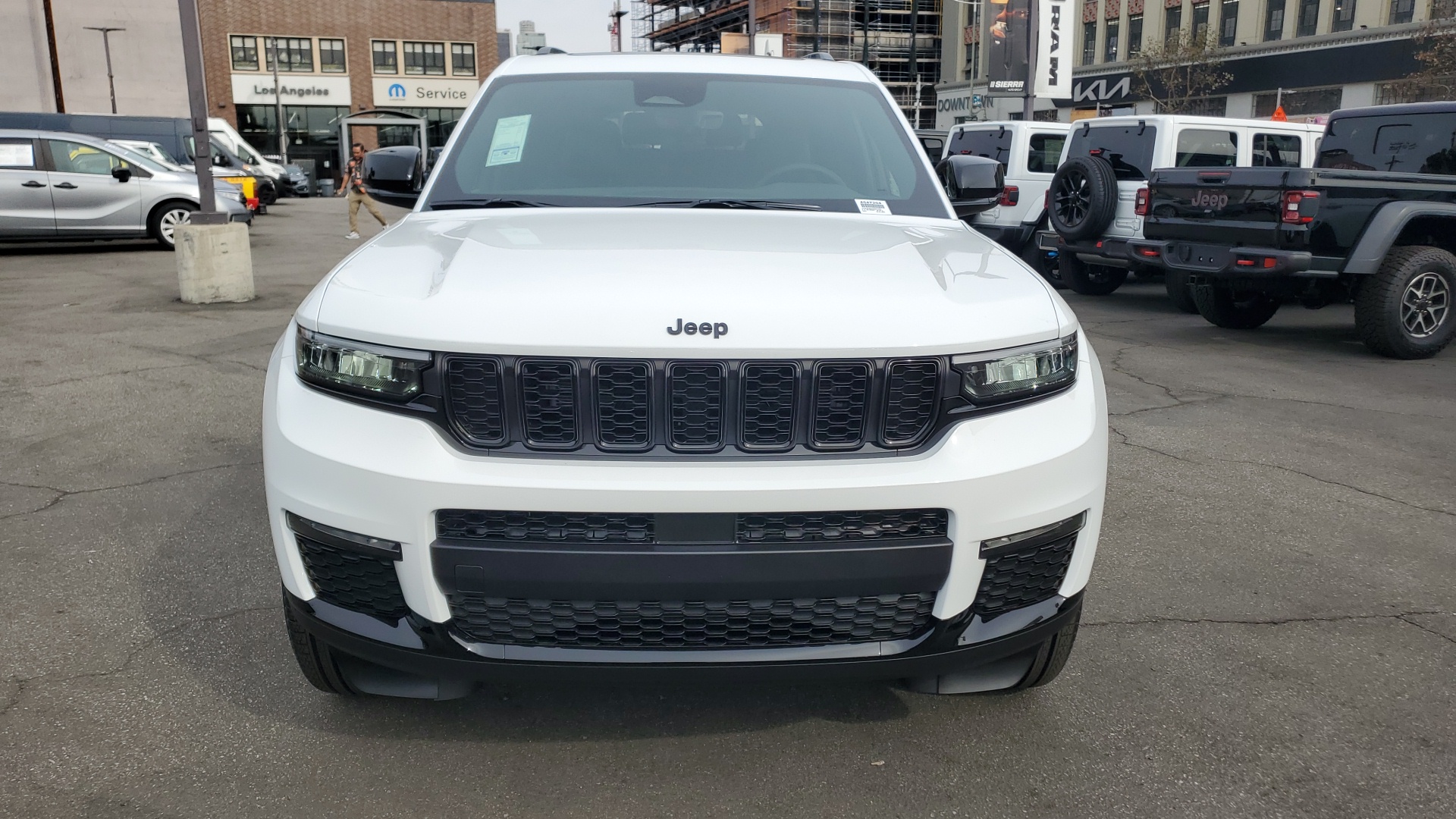 2025 Jeep Grand Cherokee L Limited 8