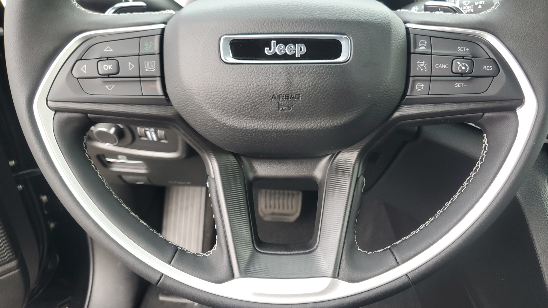 2025 Jeep Grand Cherokee Altitude X 22