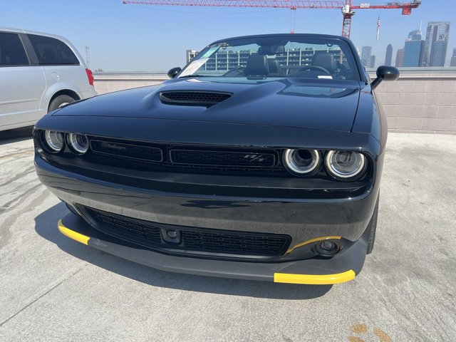 2023 Dodge Challenger R/T 18