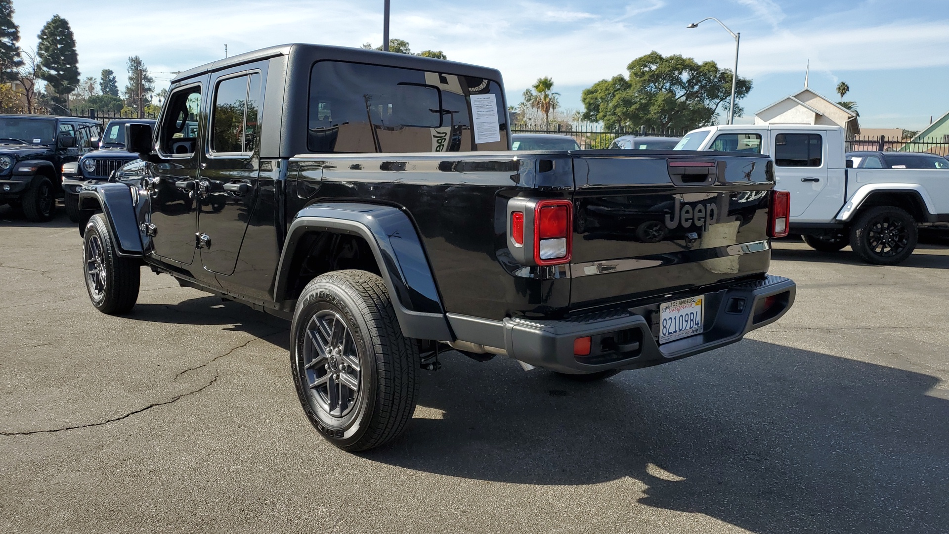 2024 Jeep Gladiator Sport S 2