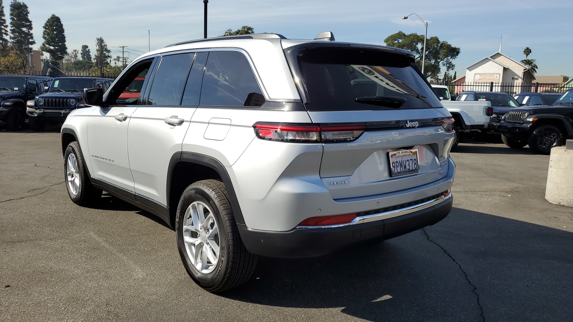 2024 Jeep Grand Cherokee Laredo X 2