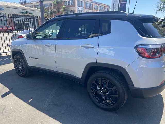 2024 Jeep Compass Latitude 16