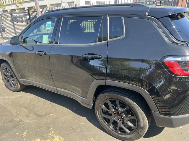 2024 Jeep Compass Latitude 29