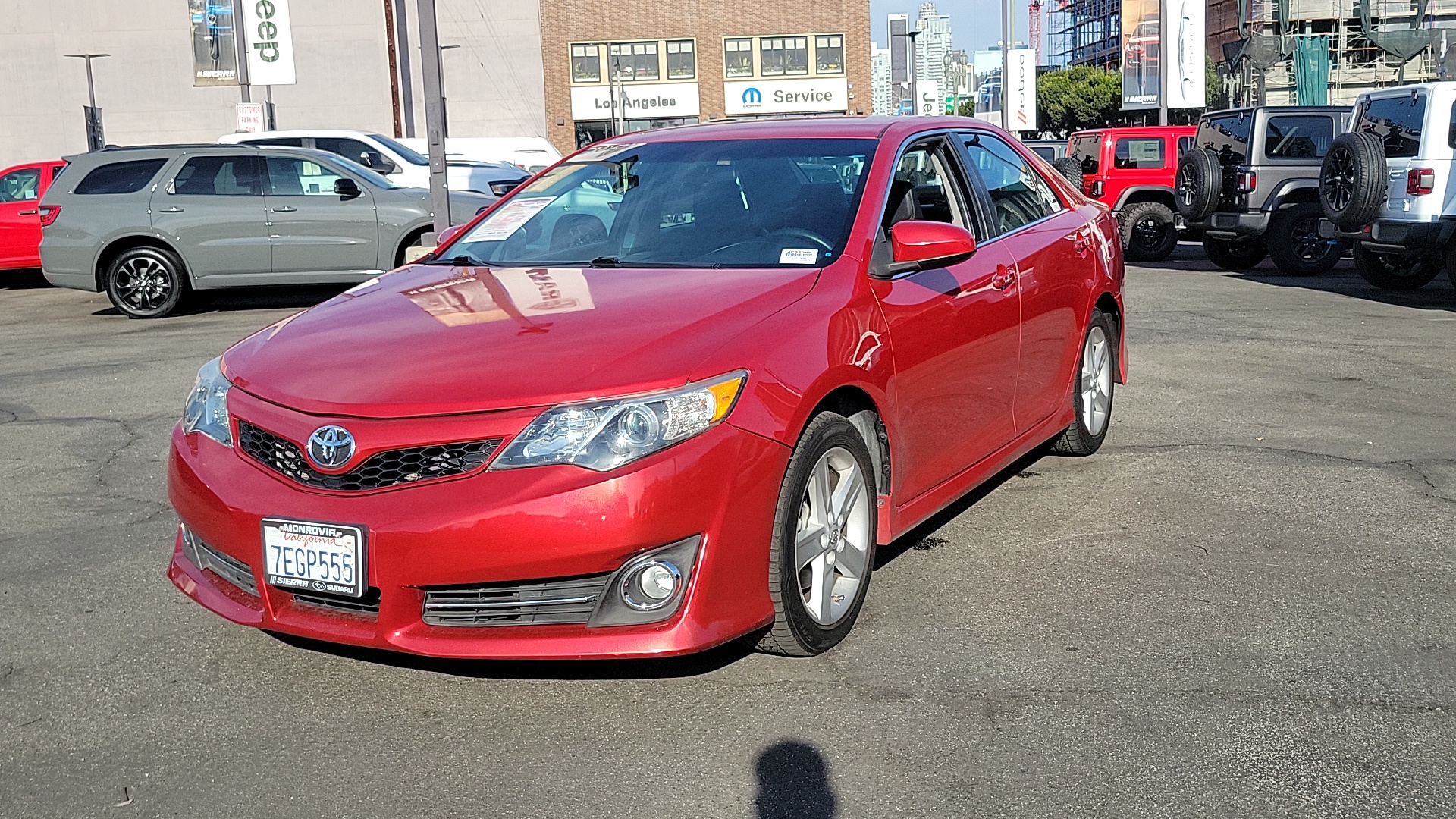 2014 Toyota Camry SE 1