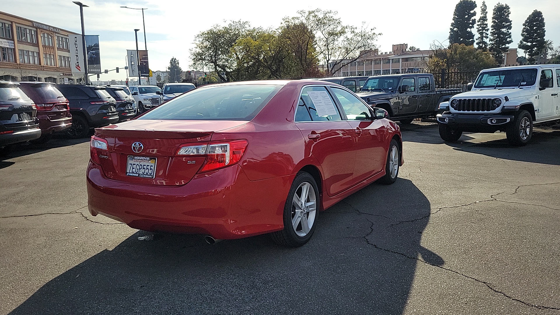 2014 Toyota Camry SE 3