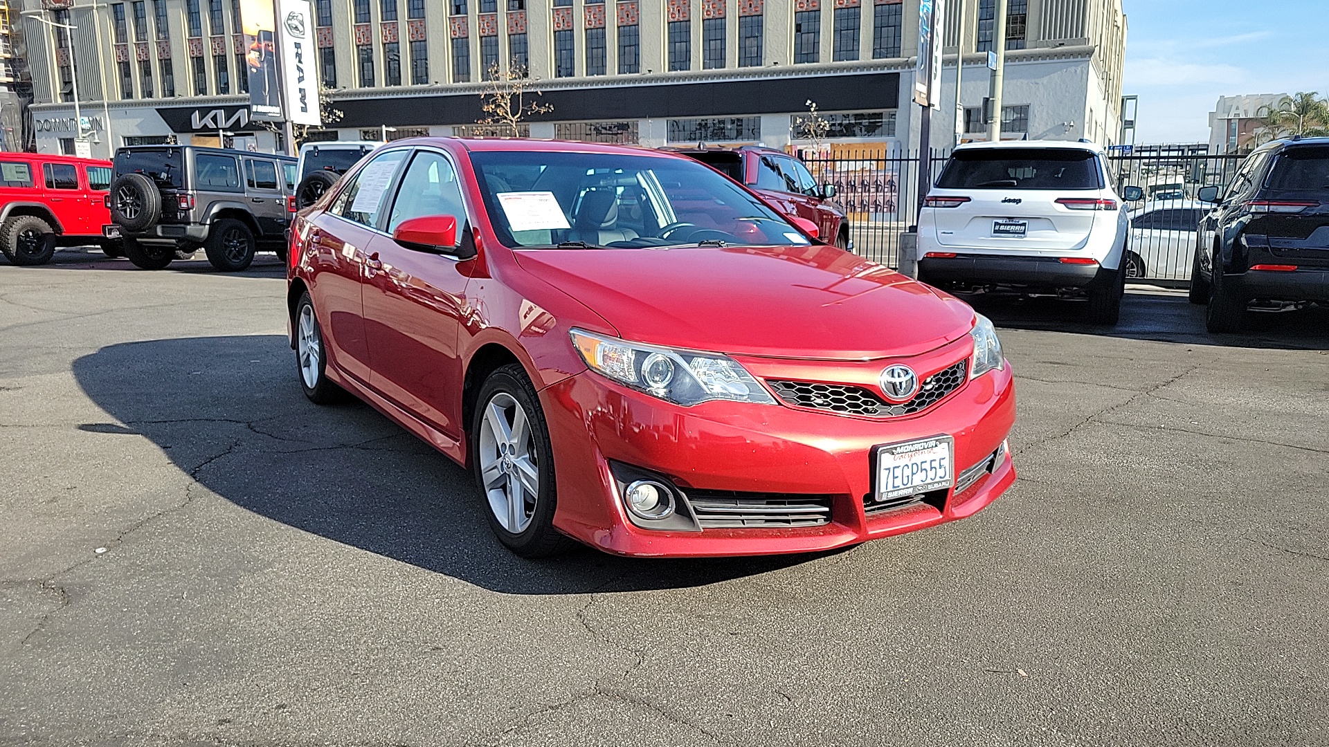 2014 Toyota Camry SE 4