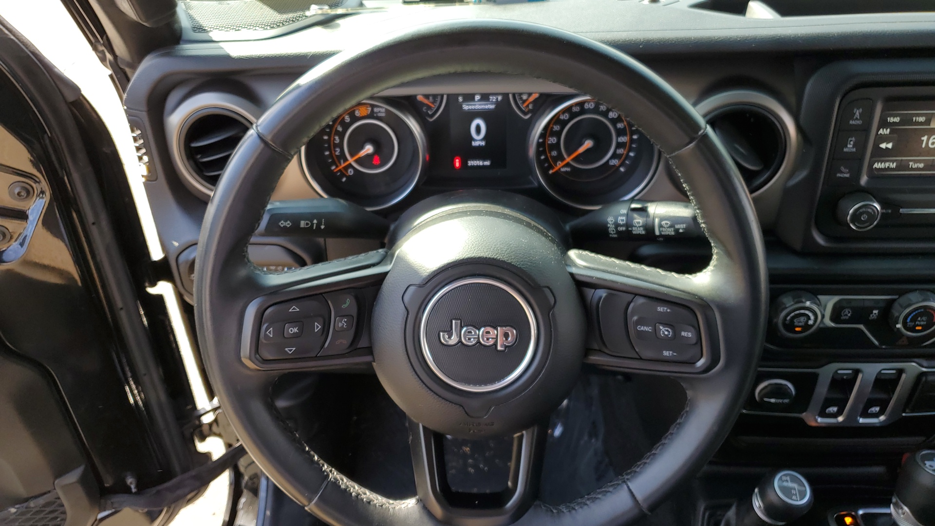 2020 Jeep Wrangler Sport S 14