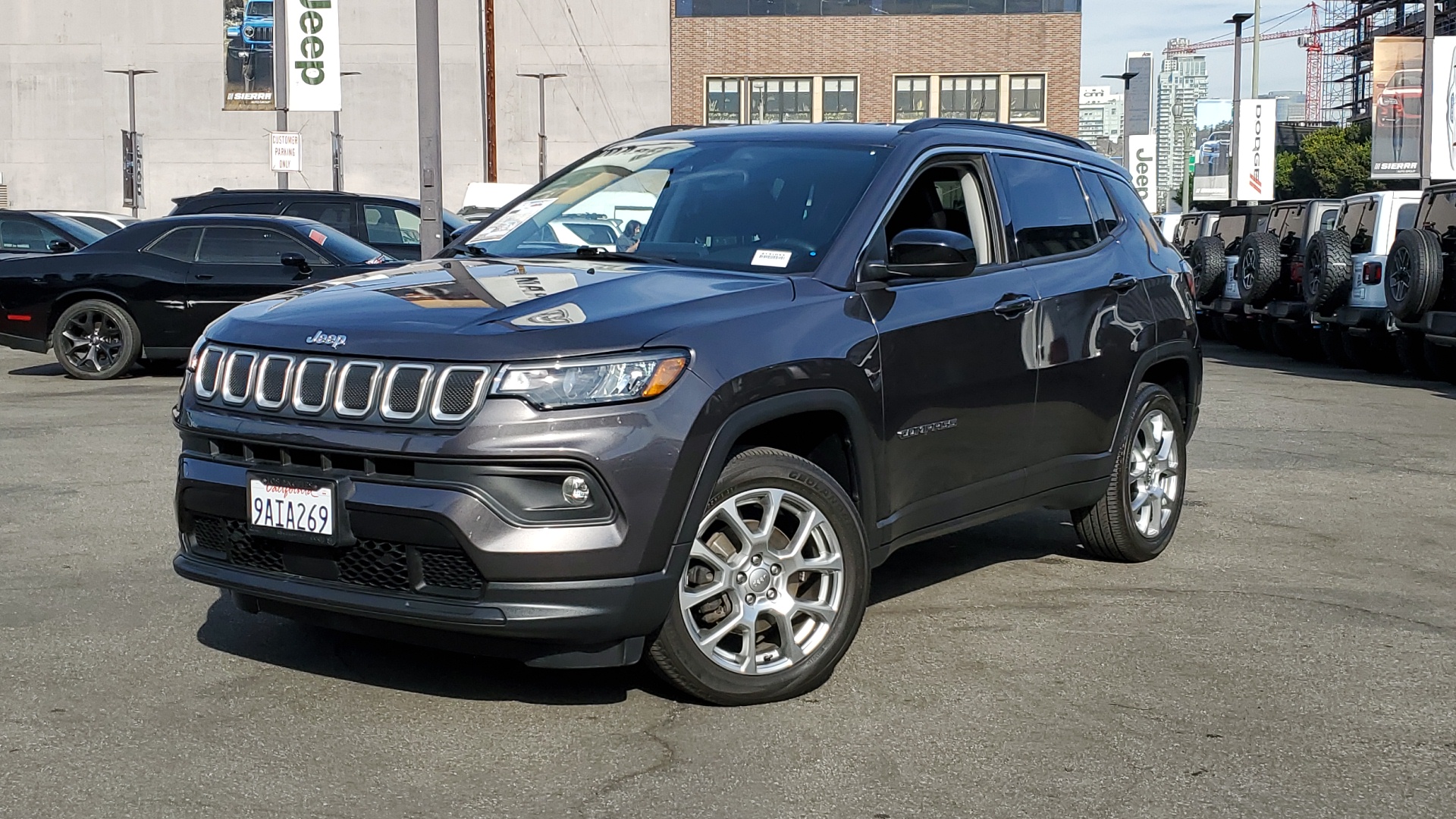 2022 Jeep Compass Latitude Lux 1