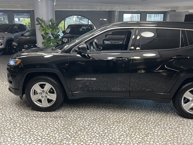 2022 Jeep Compass Latitude 22